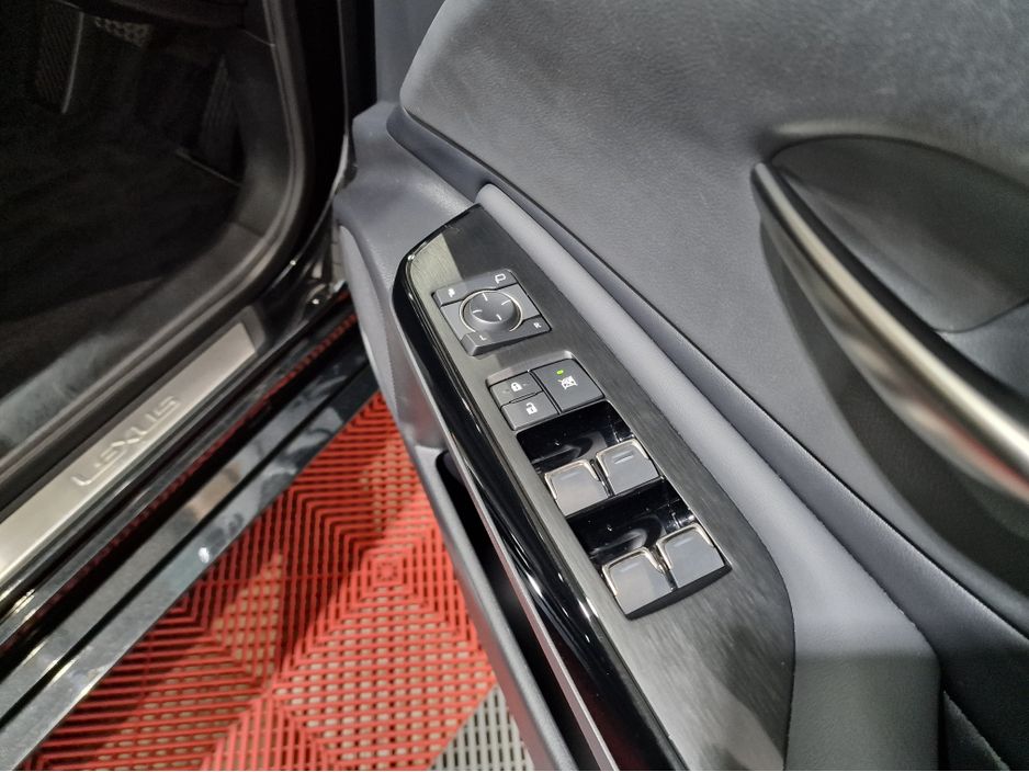 2022 Lexus ES 300h