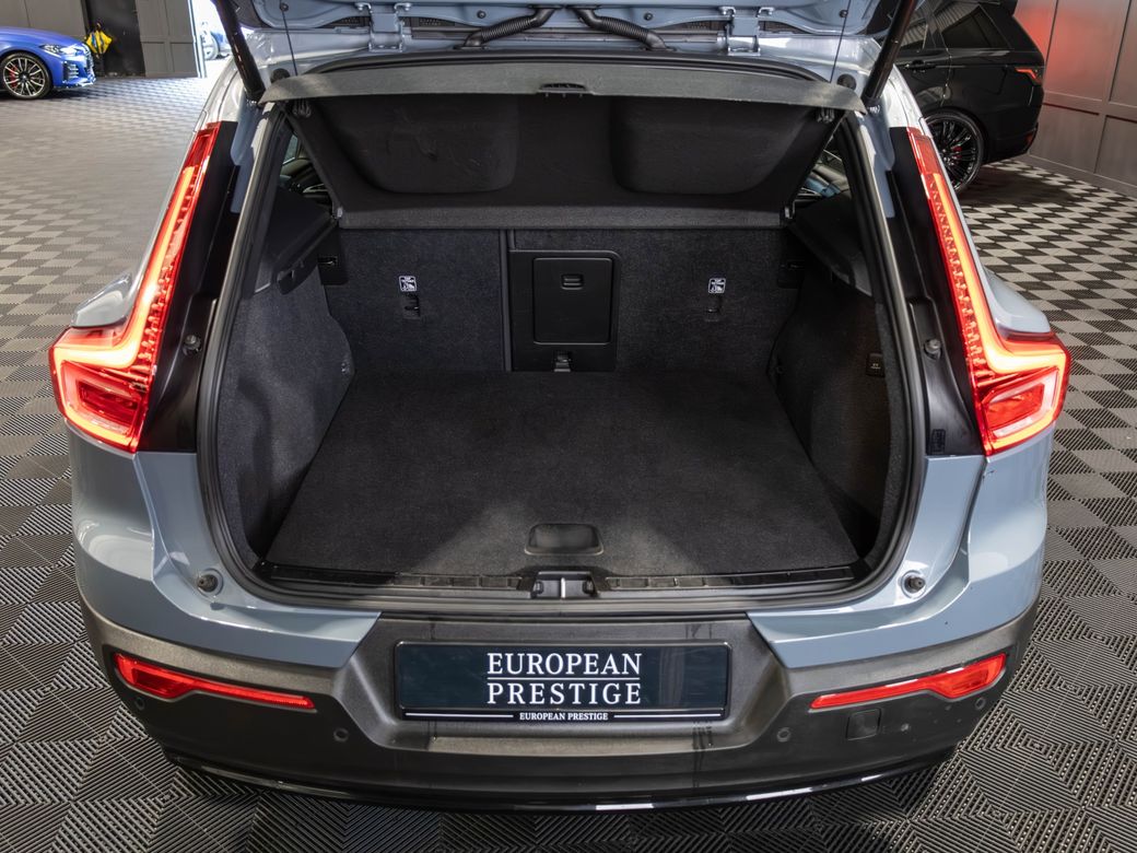2022 Volvo XC40