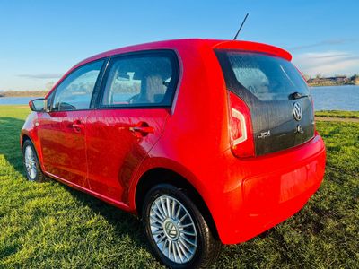 2016 Volkswagen up!