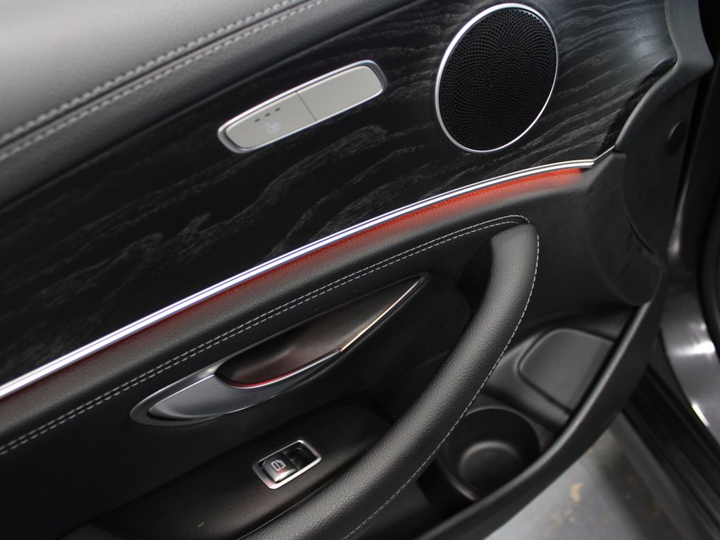 2021 Mercedes-Benz E 300