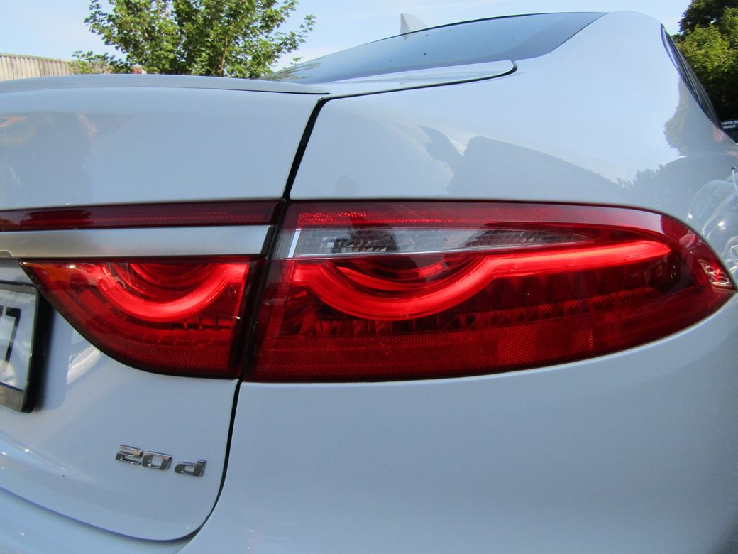 2017 Jaguar XF