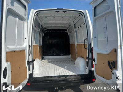 2021 Nissan NV400