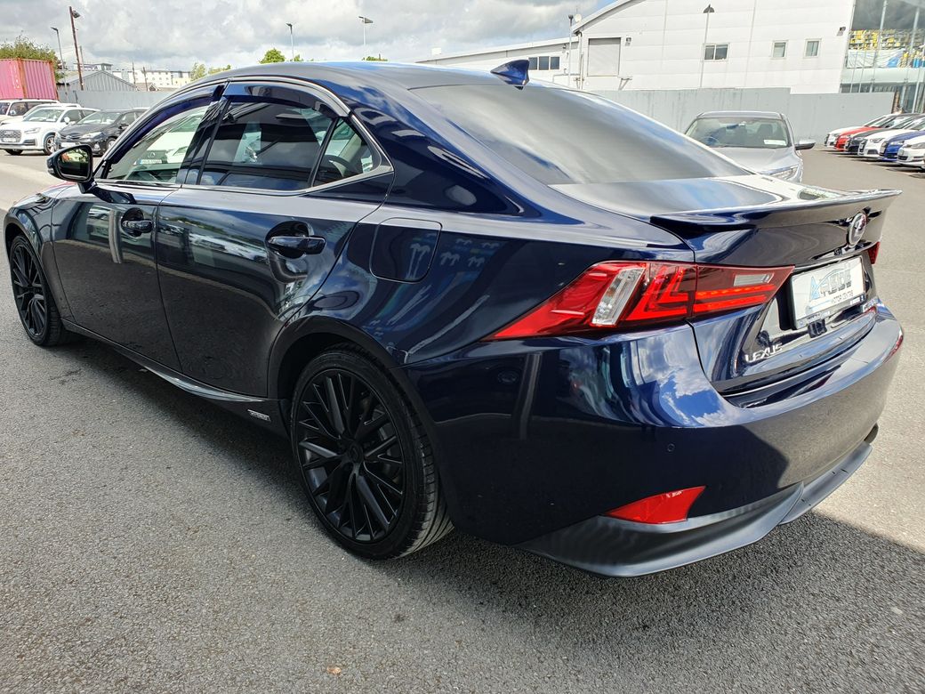 2014 Lexus IS 300h