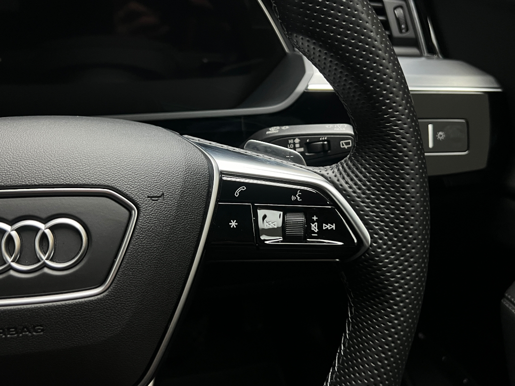 2022 Audi e-tron