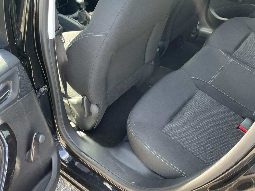 2015 Peugeot 208