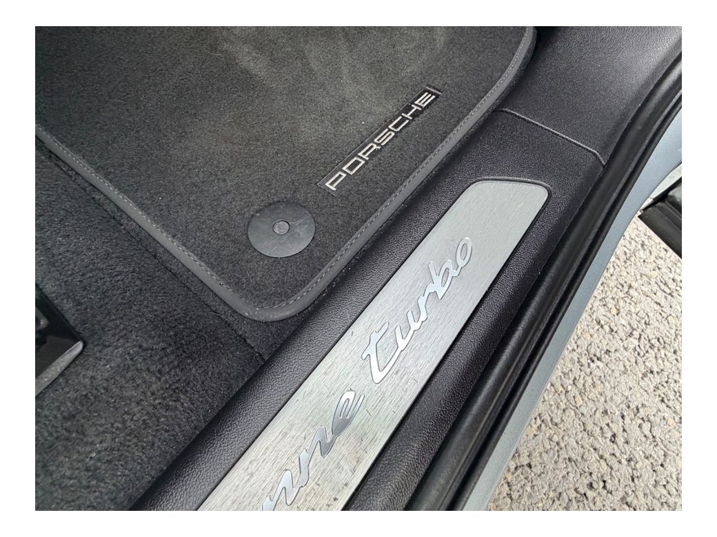 2024 Porsche Cayenne