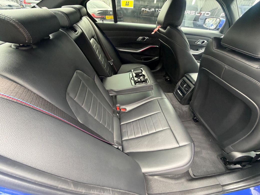 2021 BMW 330