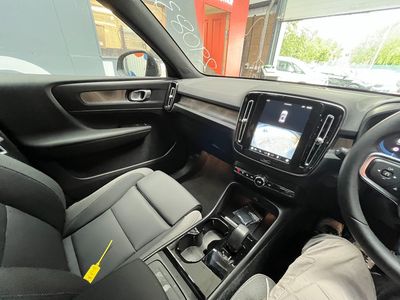 2022 Volvo XC40