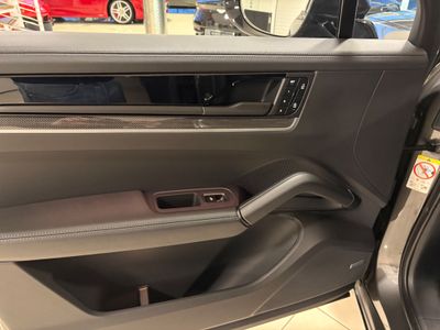 2024 Porsche Cayenne