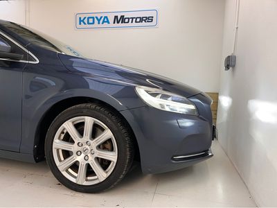 2017 Volvo V40