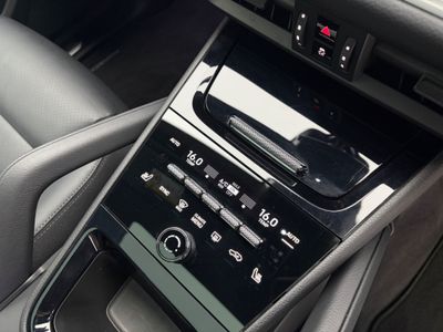 2025 Porsche Cayenne