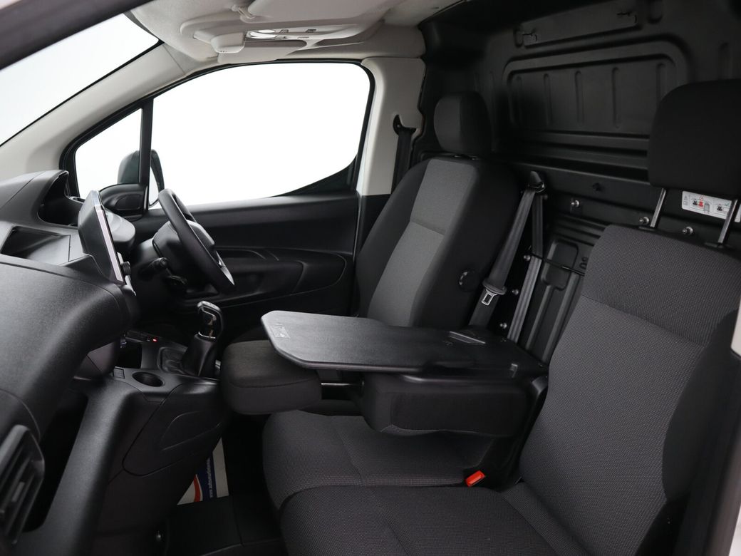 2021 Peugeot Partner