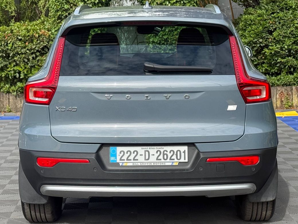 2022 Volvo XC40