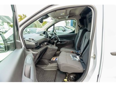 2025 Peugeot Partner