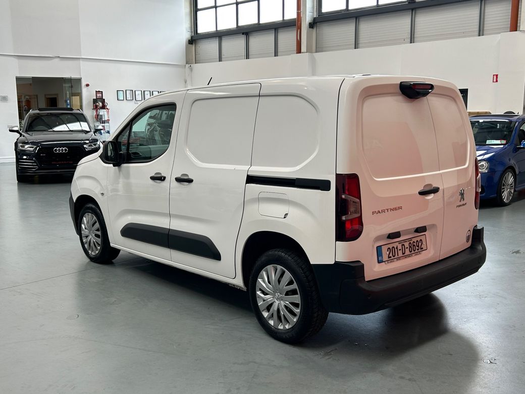 2020 Peugeot Partner