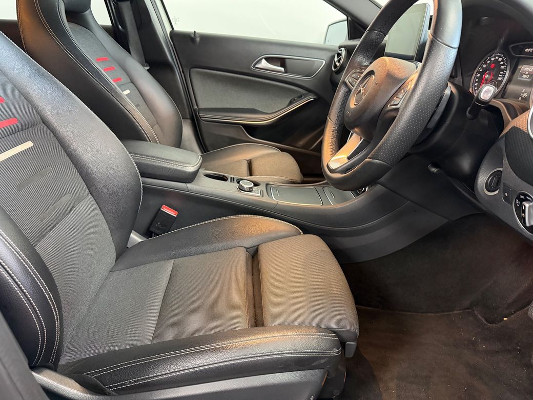 2017 Mercedes-Benz A 180