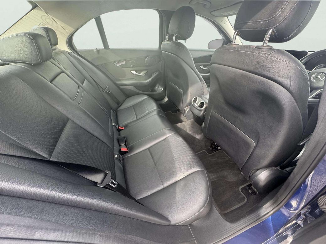 2020 Mercedes-Benz C 220