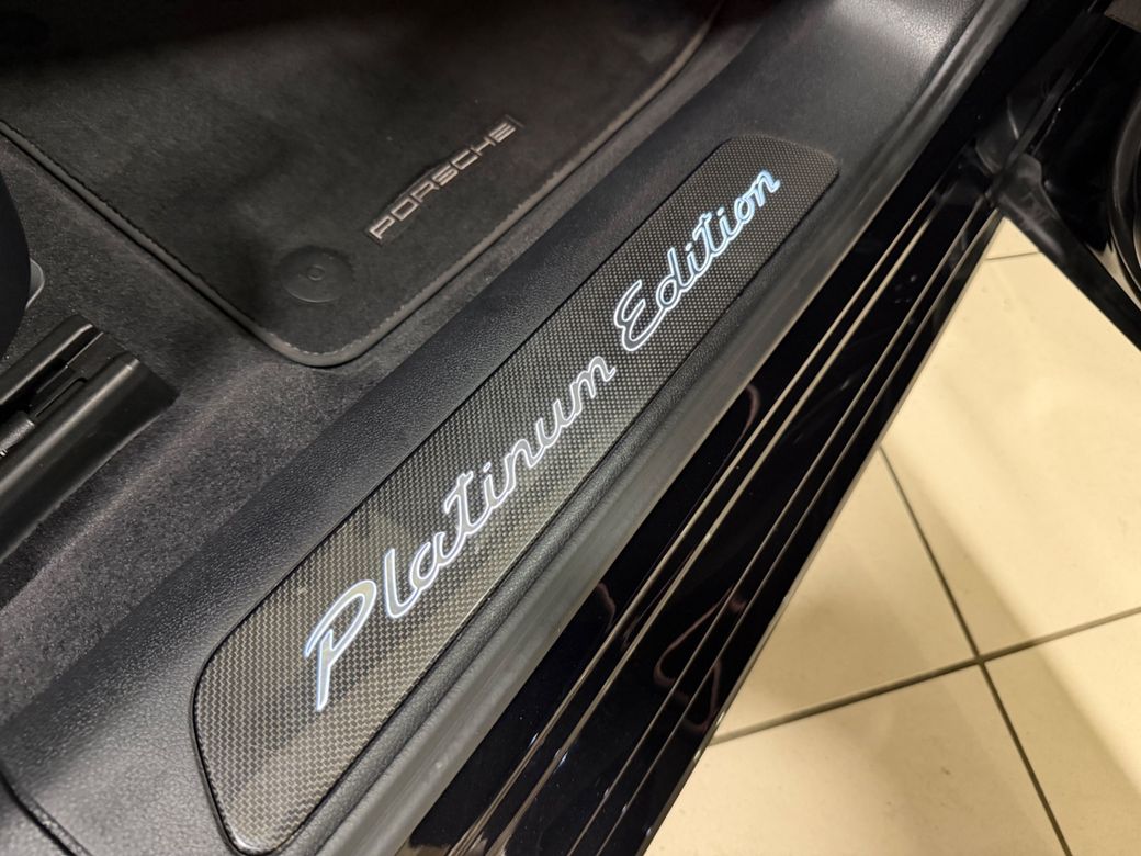 2023 Porsche Panamera