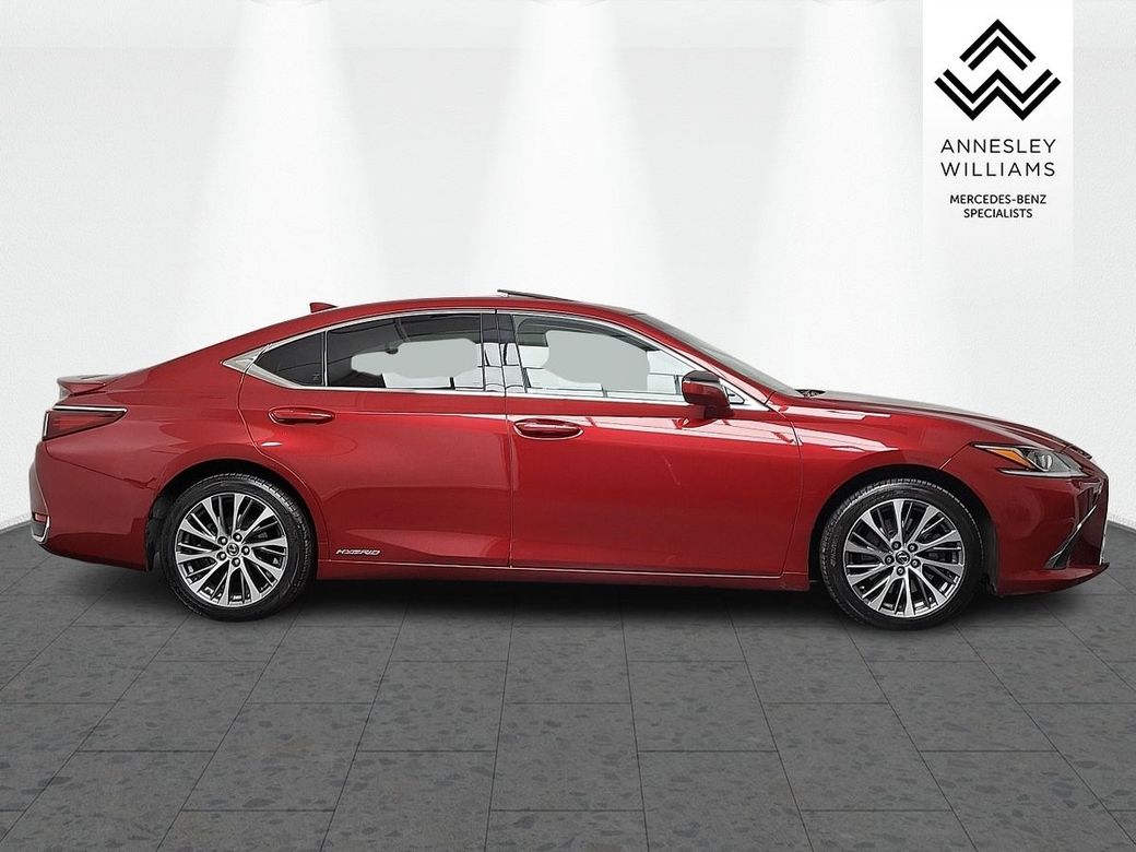 2021 Lexus ES 300h