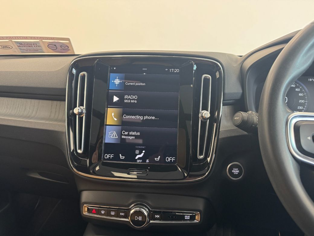 2022 Volvo XC40