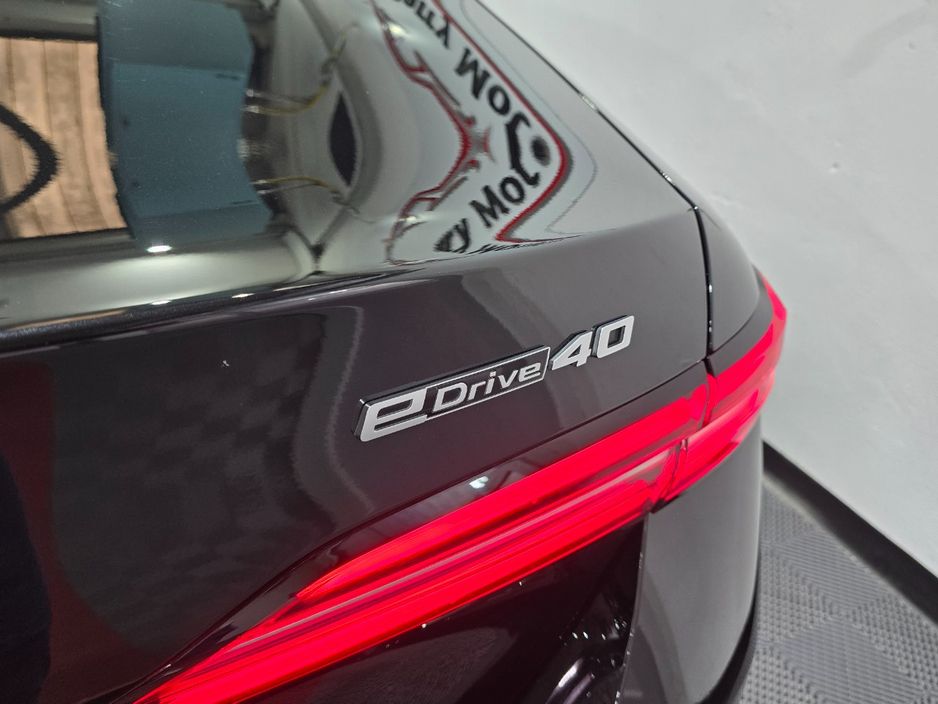 2024 BMW i5