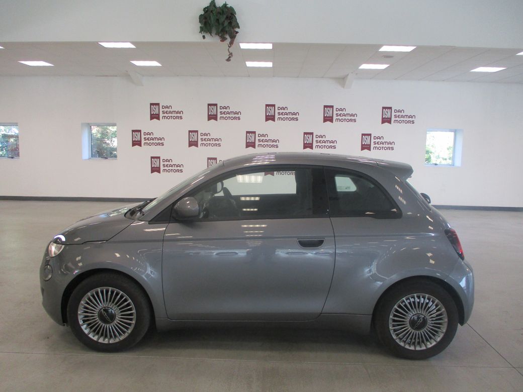 2025 Fiat 500e