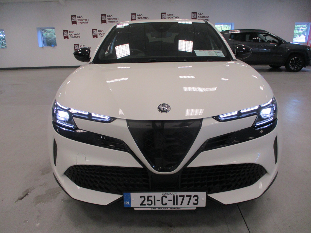 2025 Alfa Romeo Junior