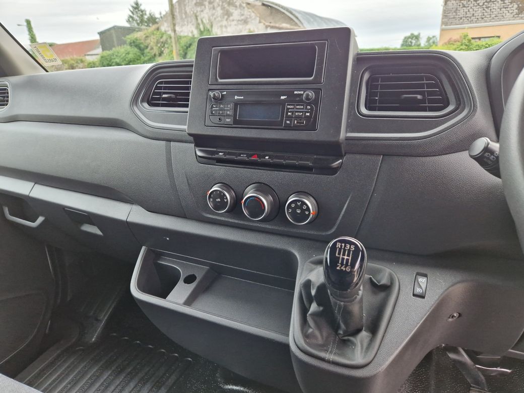 2020 Renault Master
