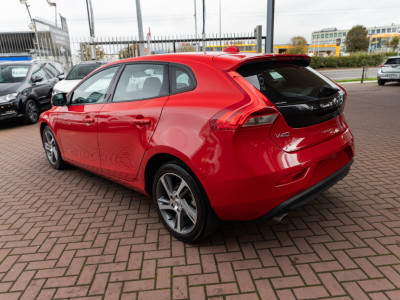 2018 Volvo V40