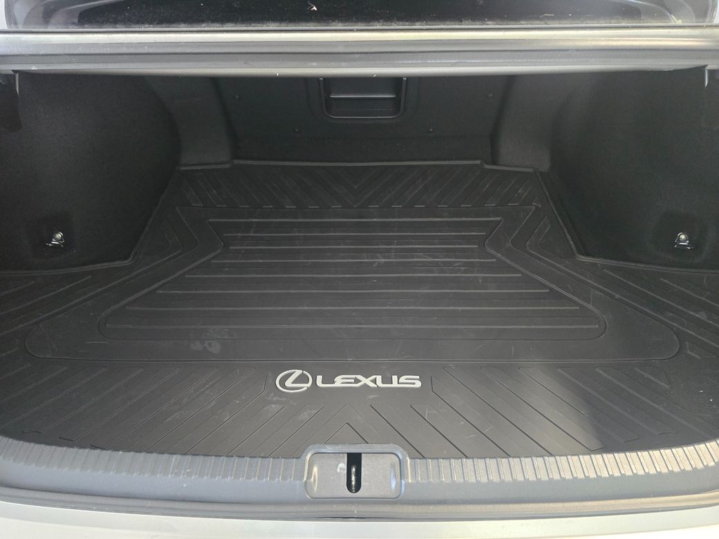 2023 Lexus ES 300h