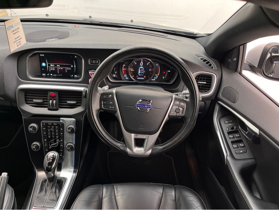 2016 Volvo V40