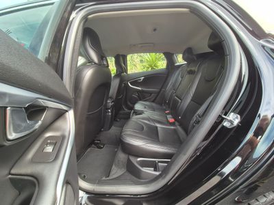 2018 Volvo V40