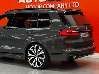 2023 BMW X7