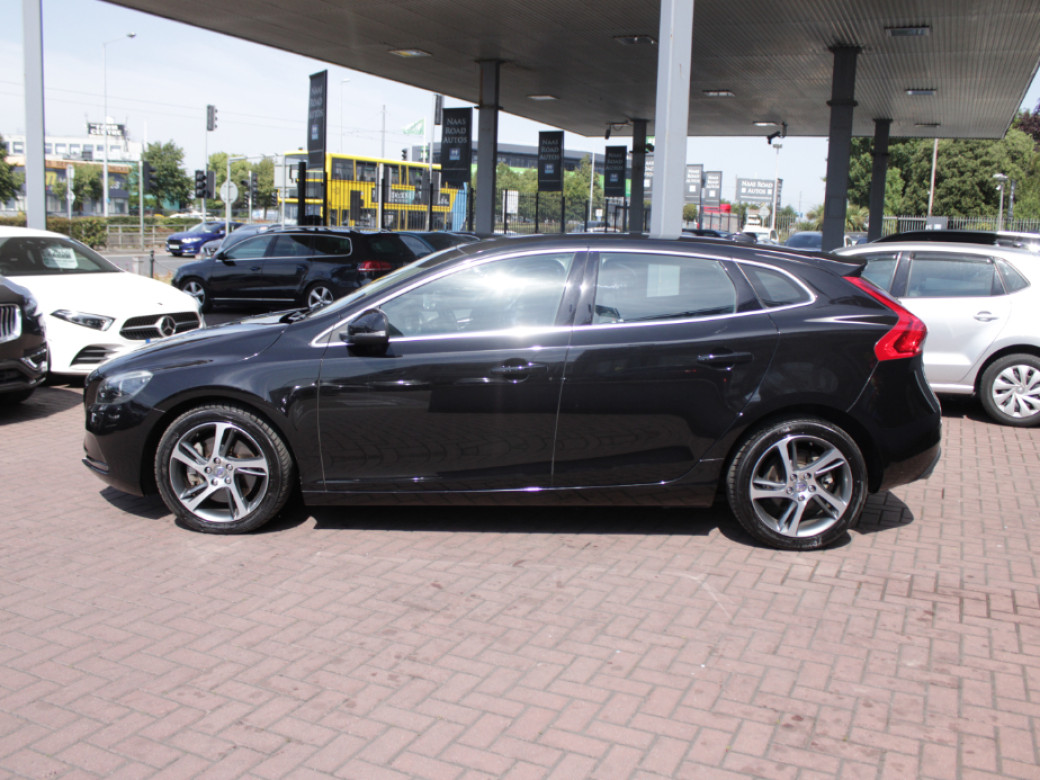 2016 Volvo V40