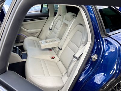 2022 Porsche Panamera