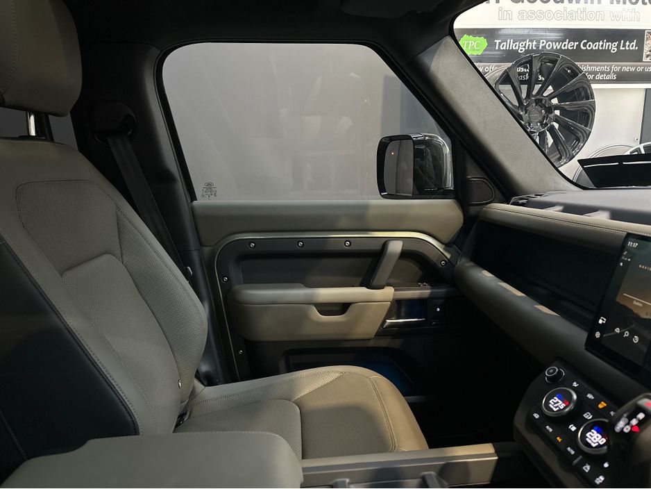 2025 Land Rover Defender