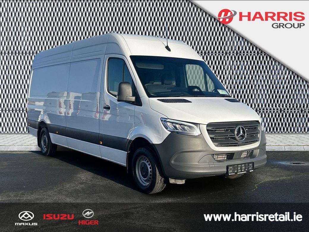 2024 White Mercedes-Benz Sprinter