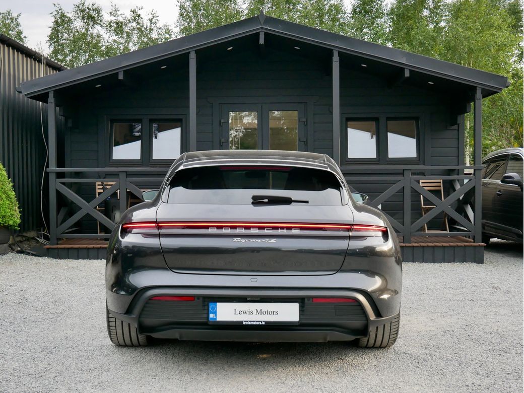 2023 Porsche Taycan