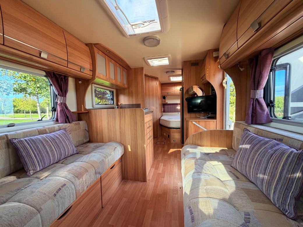 2013 BAILEY APPROACH  740 LOW PROFILE R.H.D 