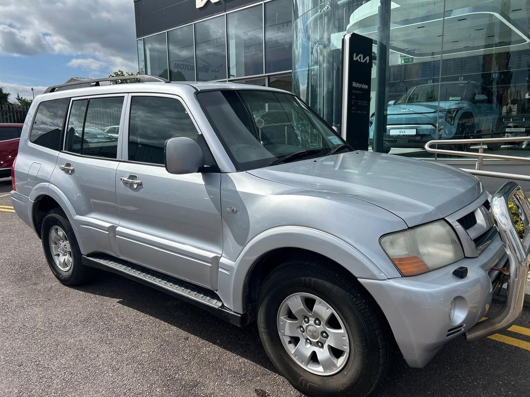 2006 Mitsubishi Pajero