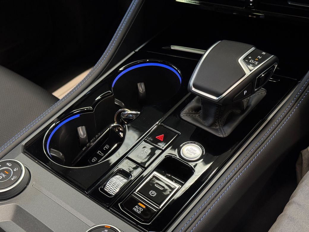 2025 Volkswagen Touareg