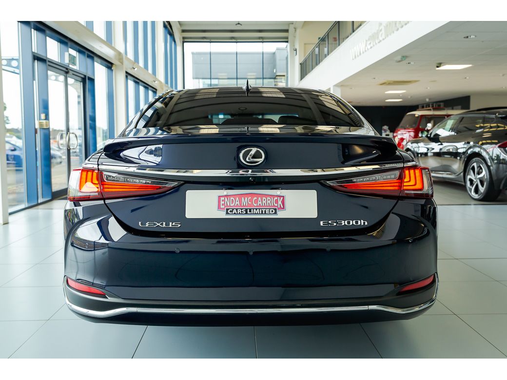 2023 Lexus ES 300h