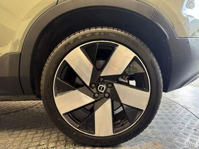 2023 Volvo XC40
