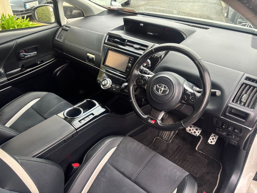 2018 Toyota Prius Alpha