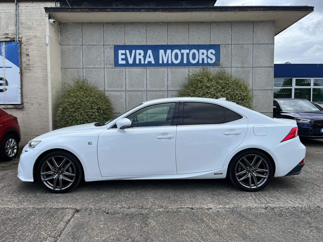 2013 Lexus IS 300h