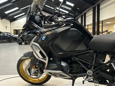 2022 BMW R1250