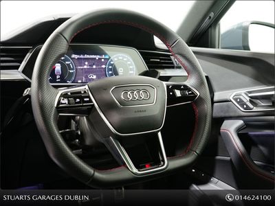2023 Audi Q8