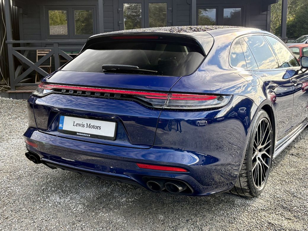 2022 Porsche Panamera