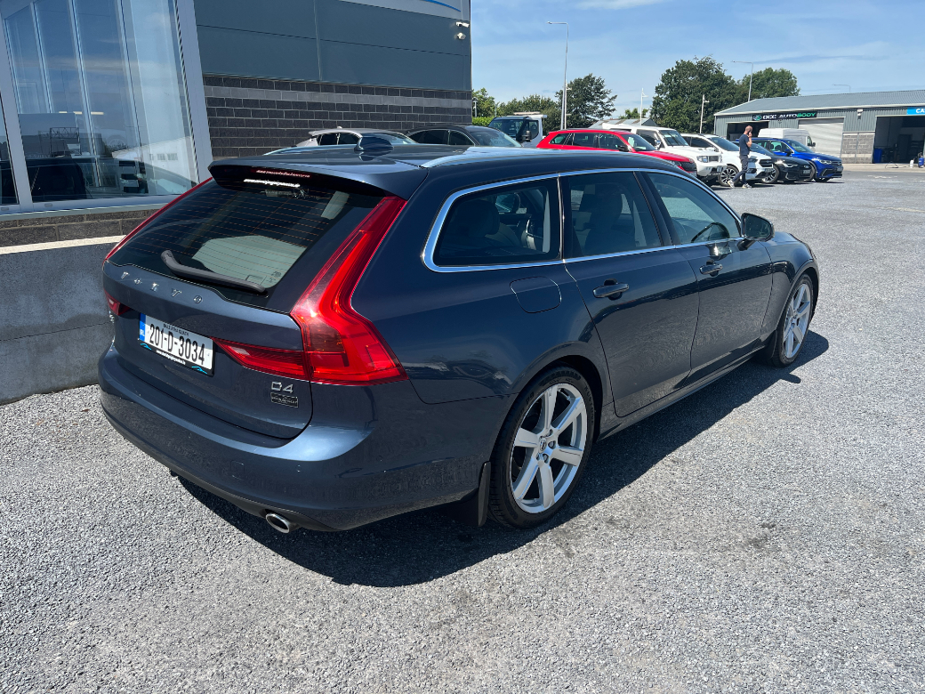 2020 Volvo V90