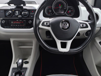 2017 Volkswagen up!